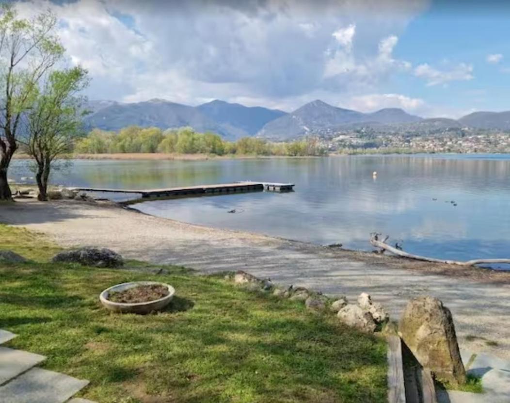 Lukas Home Con Il Cuore Appartamento 3 Camere Al Piano Terra E Appartamento 1 Camera In Taverna ميروني المظهر الخارجي الصورة