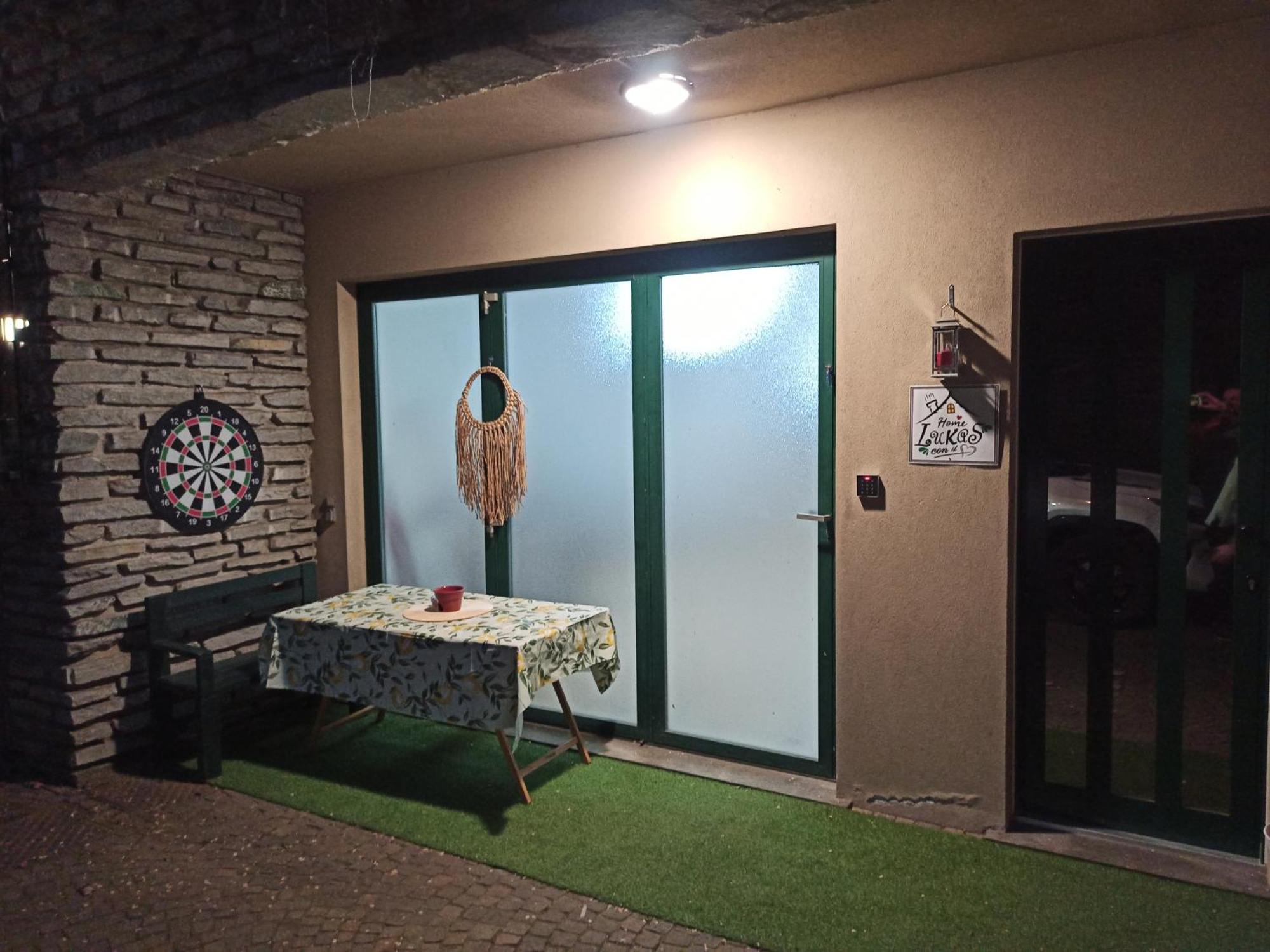 Lukas Home Con Il Cuore Appartamento 3 Camere Al Piano Terra E Appartamento 1 Camera In Taverna ميروني المظهر الخارجي الصورة