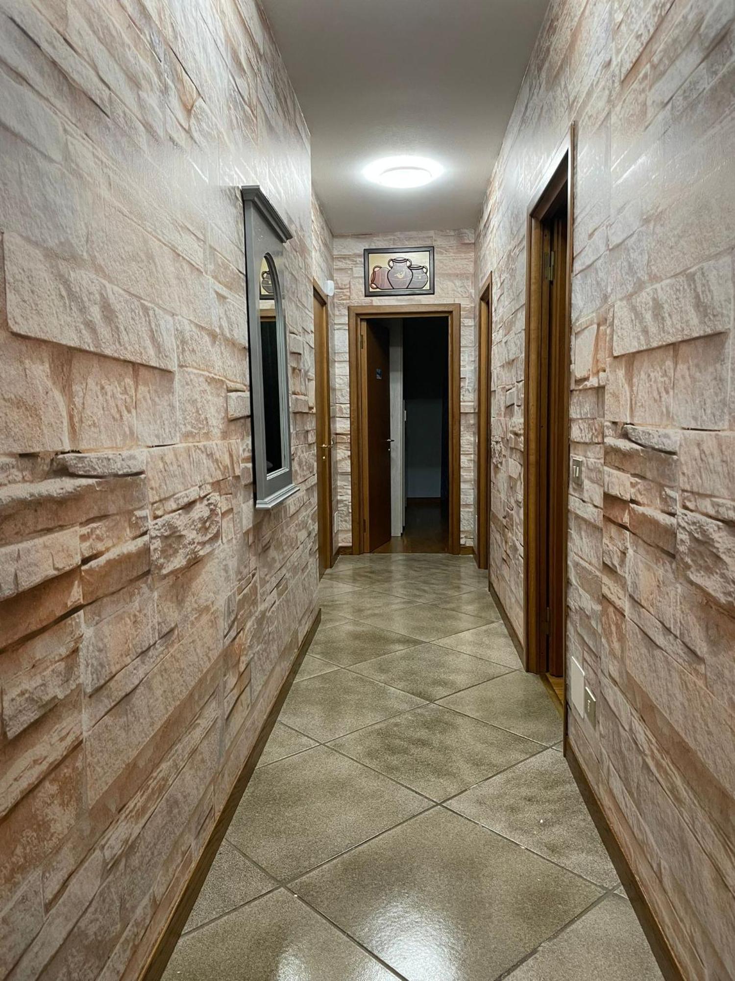 Lukas Home Con Il Cuore Appartamento 3 Camere Al Piano Terra E Appartamento 1 Camera In Taverna ميروني المظهر الخارجي الصورة